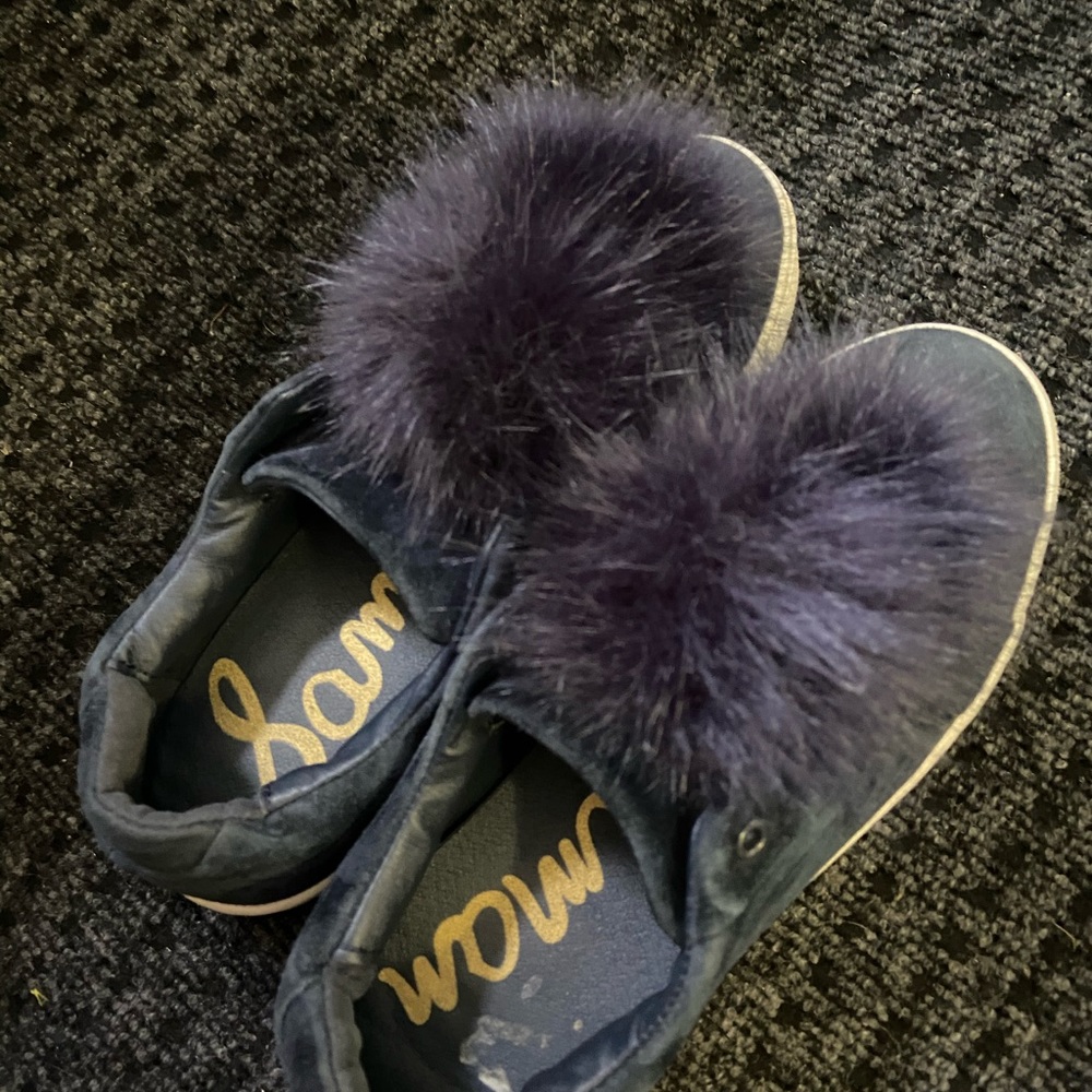 Sam Edelman Sneaker - Picture 2 of 4